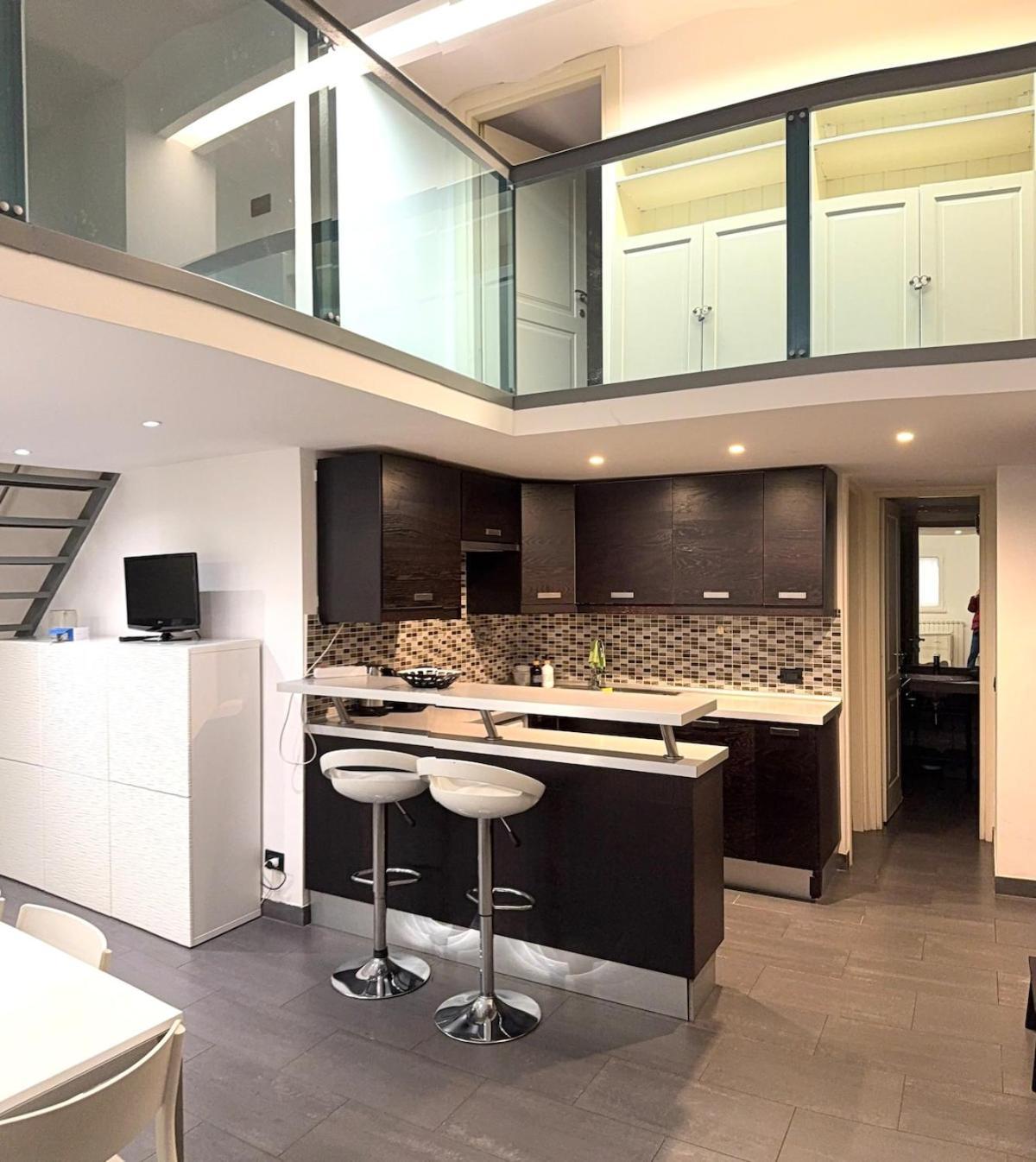Loft In Old Town Near Termini Station And Roma