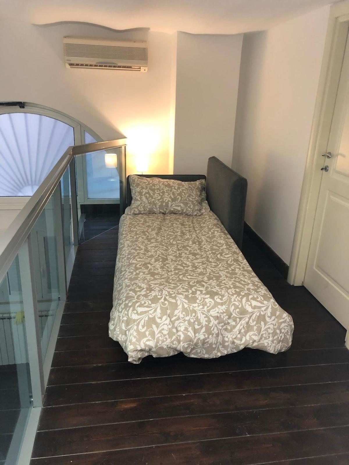 Appartamento Loft In Old Town Near Termini Station And