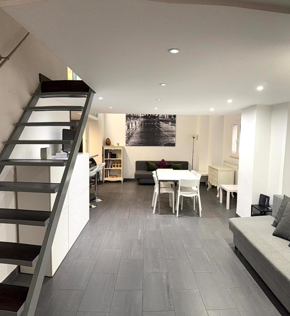 Appartamento Loft In Old Town Near Termini Station And *