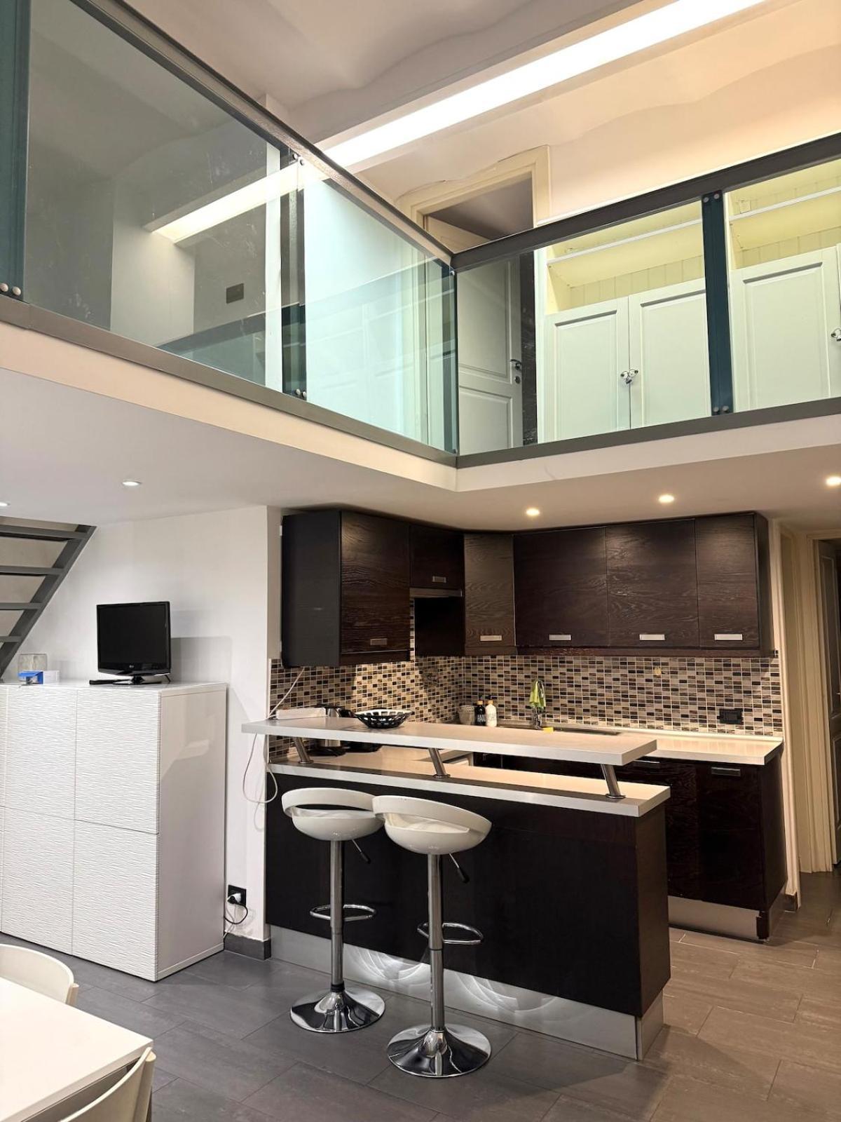 Loft In Old Town Near Termini Station And Roma
